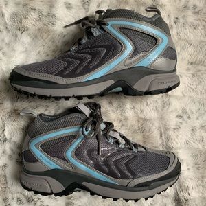 COLUMBIA Contour Comfort Shoes